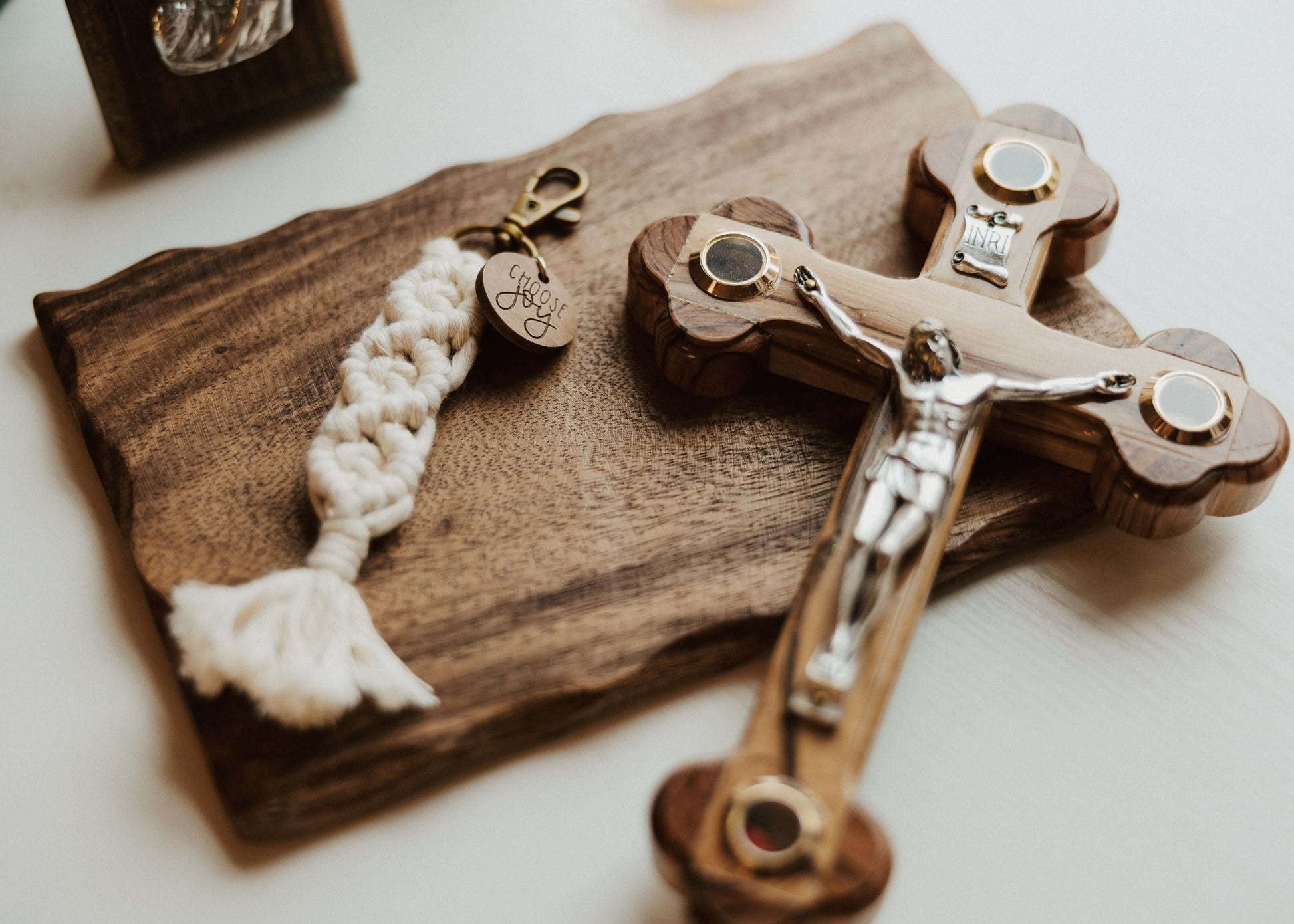 Choose Joy - Catholic Macrame Keychain