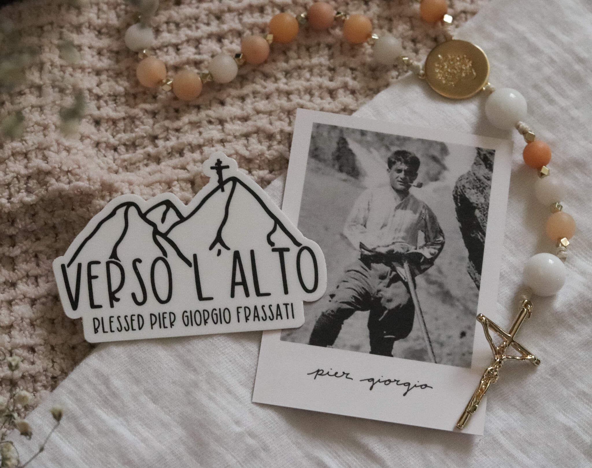 Verso L'Alto Catholic waterproof sticker with Pier Giorgio and rosary