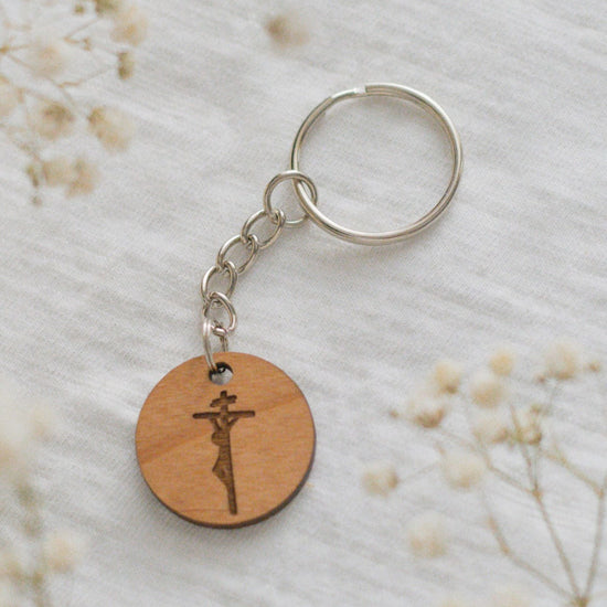 Crucifixion- Catholic Wood Keychain – Saint Clare and Francis