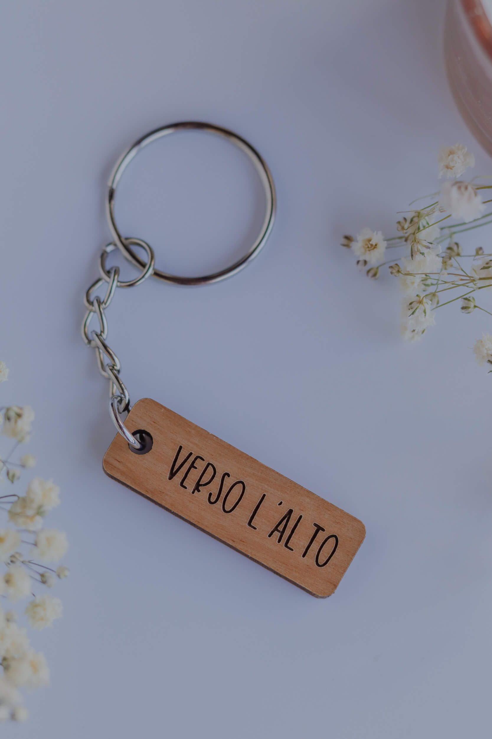 Verso L'Alto - Catholic Wood Keychain